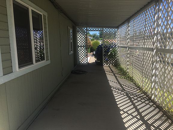 4th image of 17401 SE 39th St Unit 4