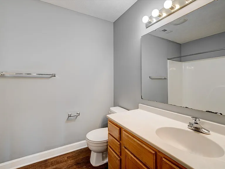 Cross Lake Apartments — Photo 149