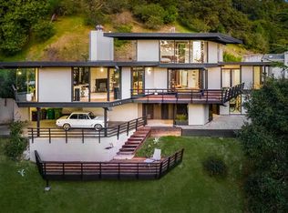 2160 Mastlands Dr, Oakland, CA 94611