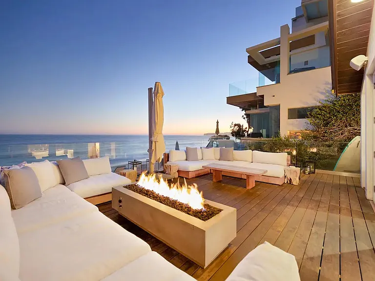 Experience the Malibu lifestyle.Experience the Malibu lifestyle.