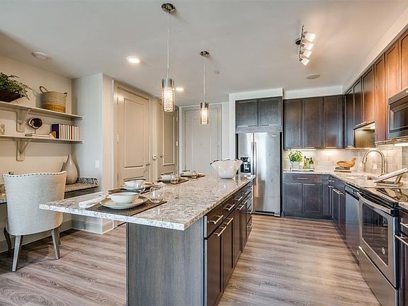 3rd image of 9789 Katy Fwy APT 1515