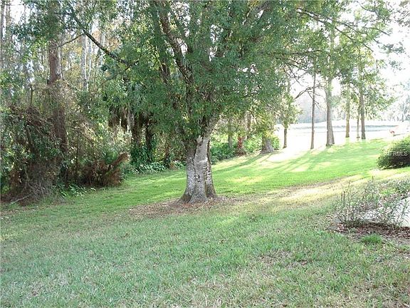 3rd image of 10736 Laquinta Dr