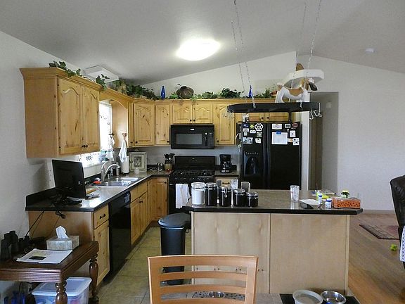 3rd image of 315 High Meadows Dr