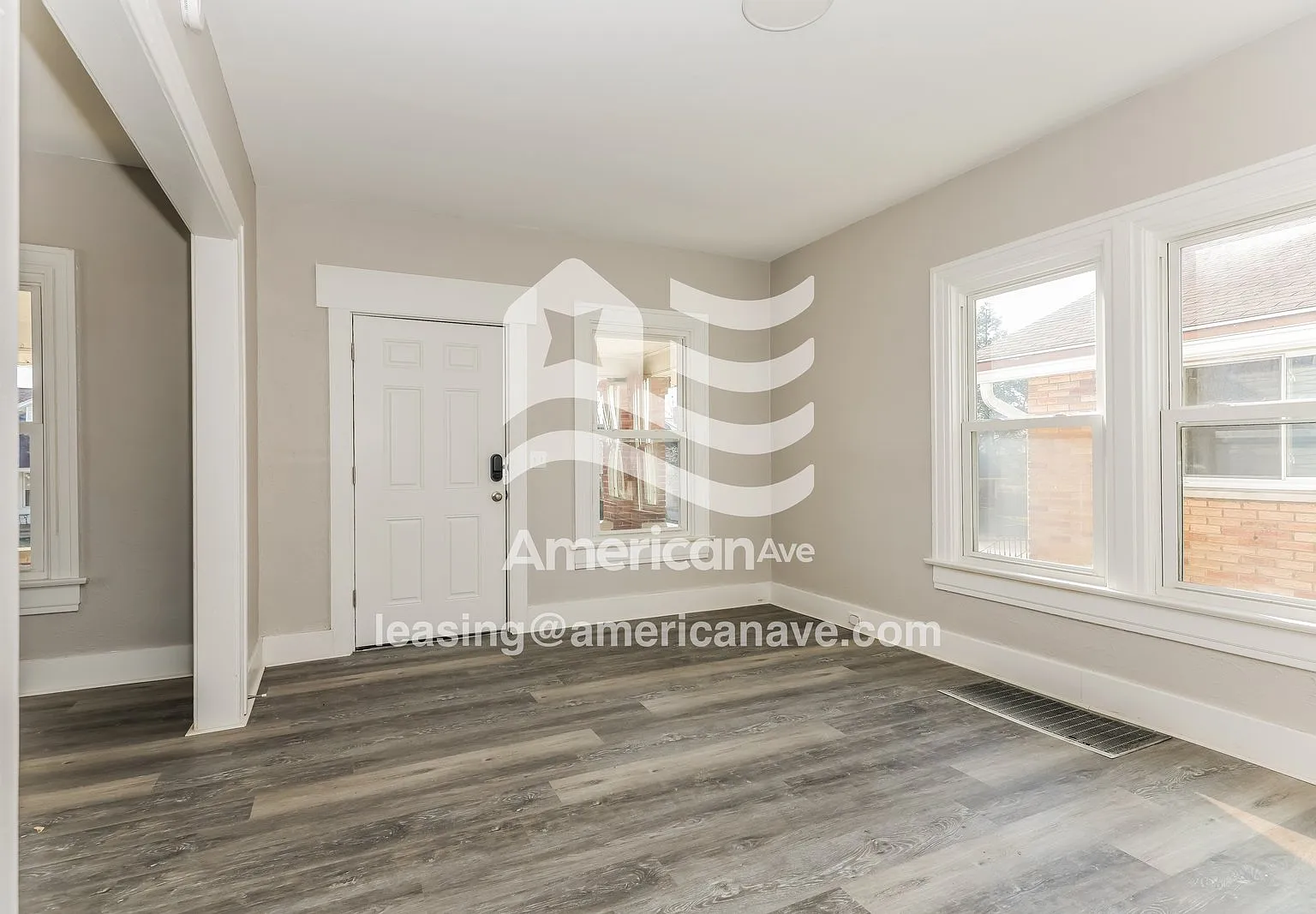 3 bed, 1.5 bath, 1336 sqft, $1,325 — Photo 4