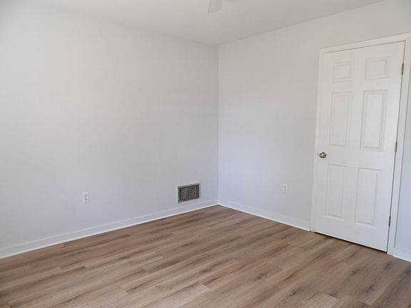 5th image of 715 Richardson St