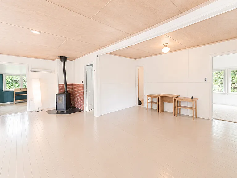 26403 Park Ave — Photo 15