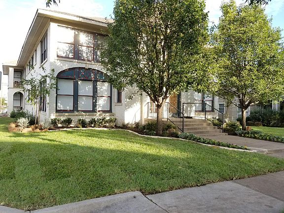 3rd image of 508 N Winnetka Ave #102