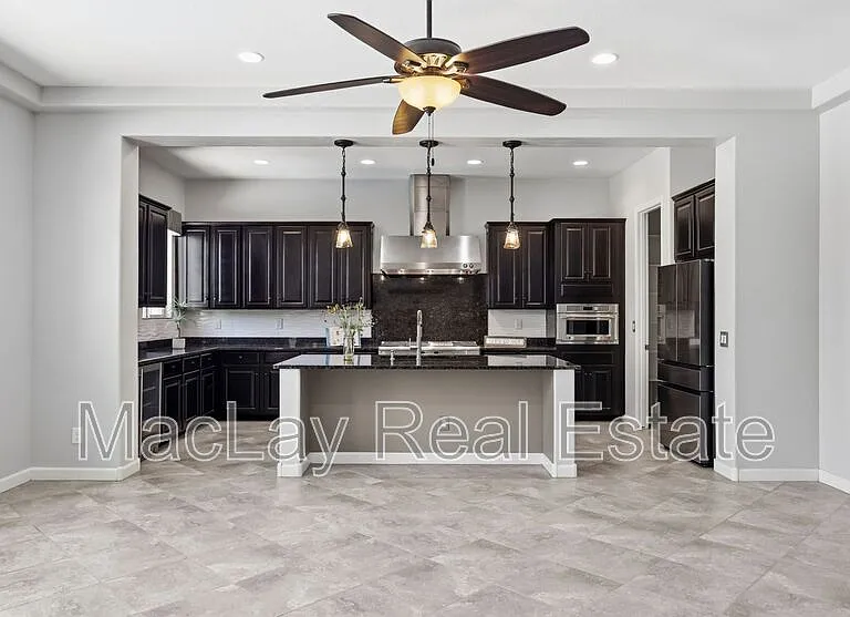 1142 E Bajor St — Photo 17