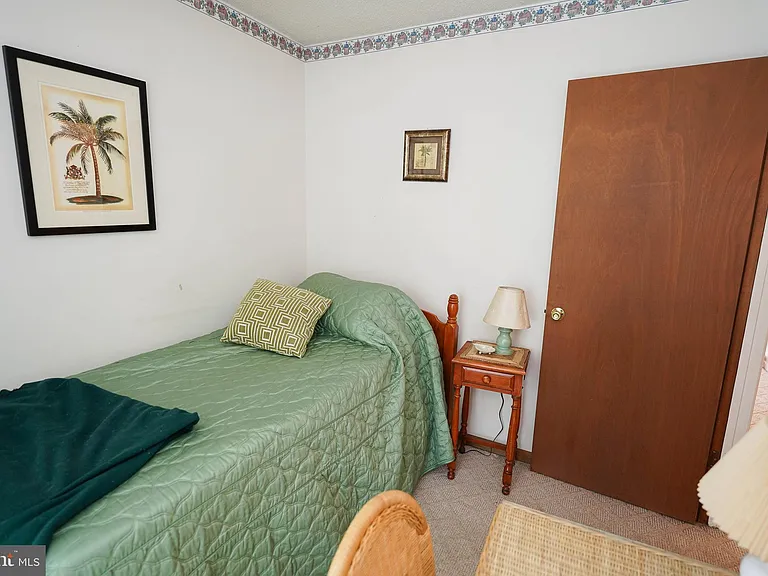 39028 Bayview W — Photo 52