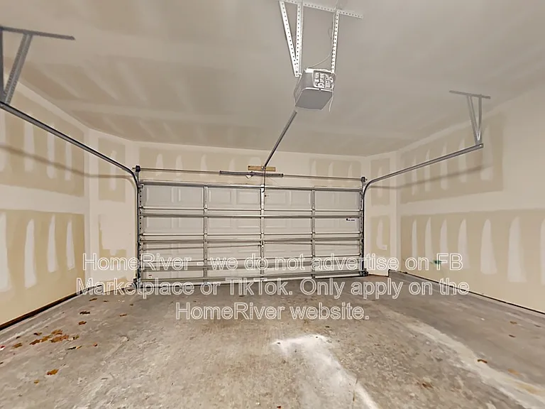 2329 Limehurst Dr NE — Photo 19