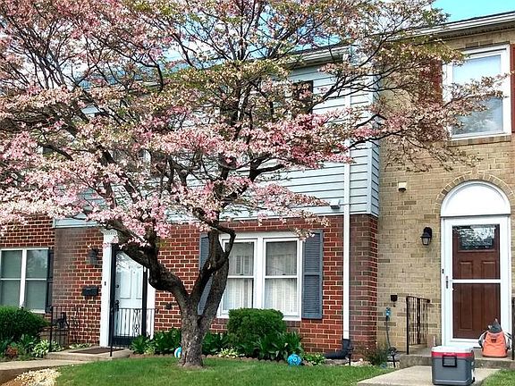 2nd image of 39 William Penn Dr