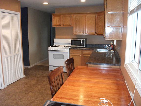 3rd image of 1523 Highland Ave
