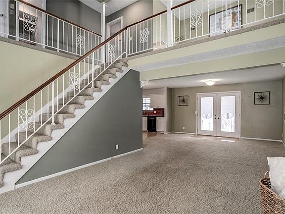 4th image of 8545 Wedd St