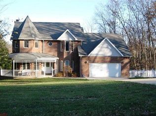 10237 Tanglewood Ln, Hannibal, MO 63401