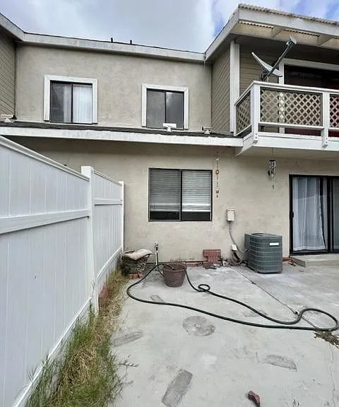 7893 Cerritos Ave — Photo 38