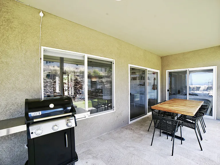 Hulu St — Photo 12