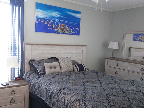 5th image of 775 Gulf Shore Dr #D