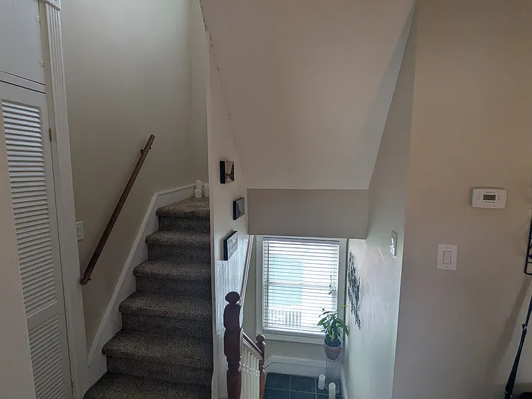 80 1st Ave — Photo 3
