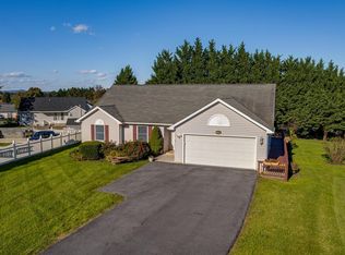 115 Spartan Dr, Martinsburg, WV 25403