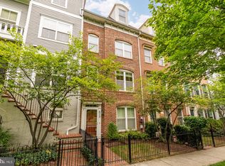 670 9th St SW, Washington, DC 20024