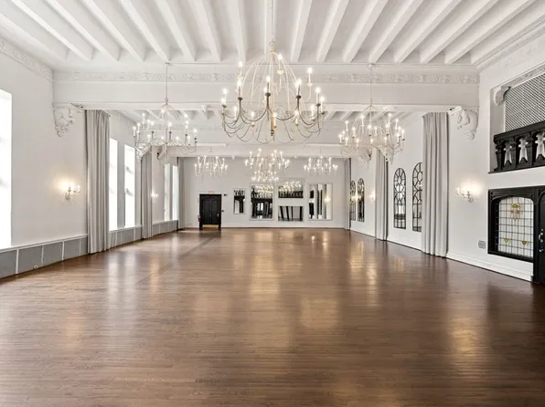 20 Chapel St #Cs2, Brookline, MA 02446