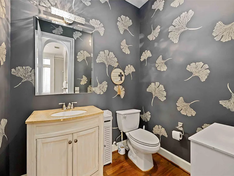 328 Bomar St — Photo 11