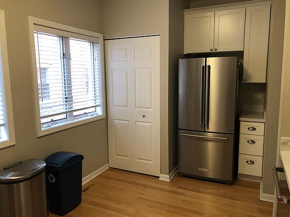 5th image of 5320 N Kenmore Ave