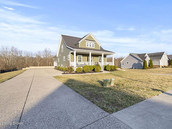 2nd image of 4812 Deer Creek Pl
