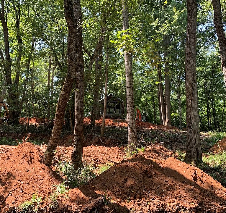 2nd image of 5 Southern Trce