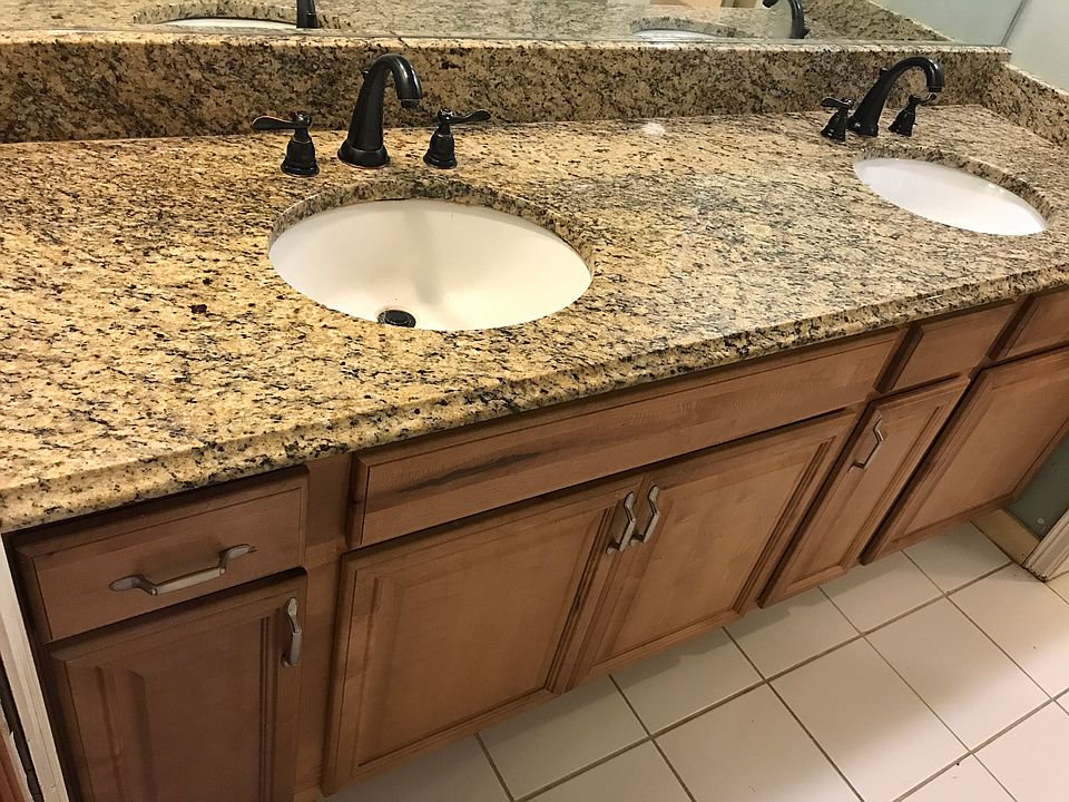 2nd image of 1022 Sherwood Forest Blvd