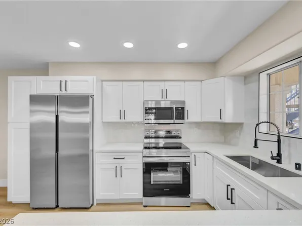 2725 S Nellis Blvd Unit 1077, Las Vegas, NV 89121