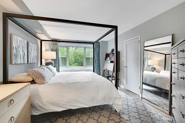 Sold by Anchor Associates | media 13