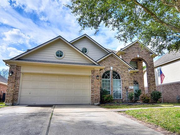 2nd image of 5122 Silver Oak Dr