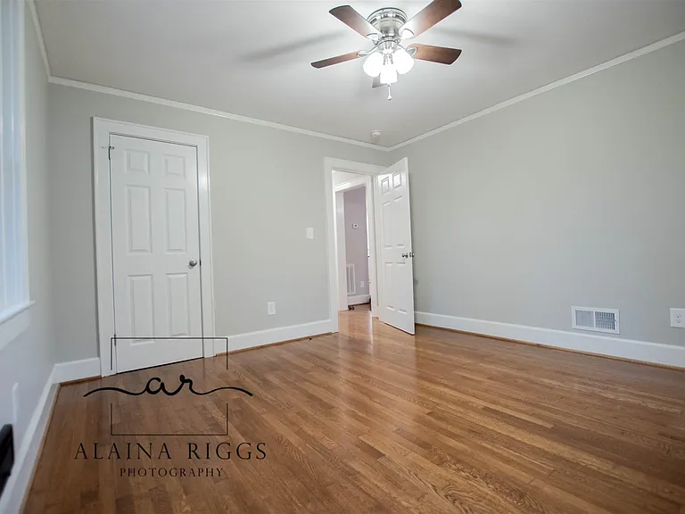 126 Vanderbilt Cir — Photo 27