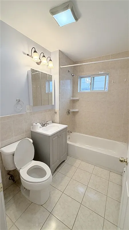 3 bed, 1500 sqft, $4,000 — Photo 4