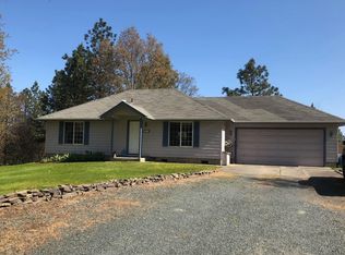 283 West St, Merlin, OR 97532