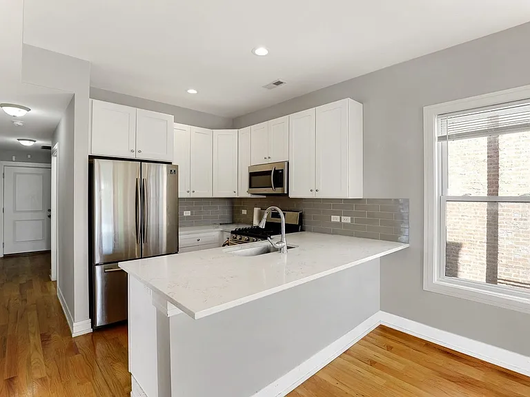 3622 W Franklin Blvd #1 — Photo 5
