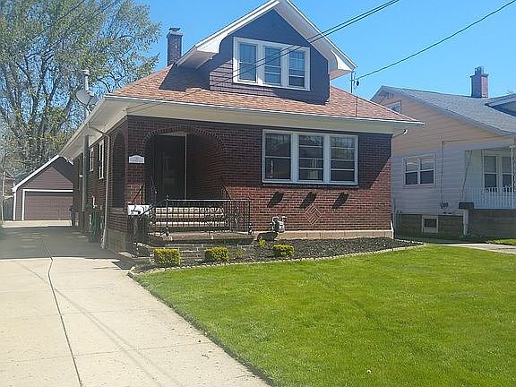 2nd image of 36 Orchard Ave