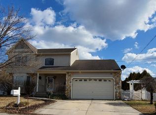 853 Leeward Ave, Beachwood, NJ 08722