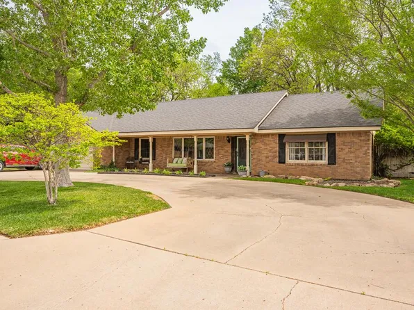 6213 Gainsborough Rd, Amarillo, TX 79106