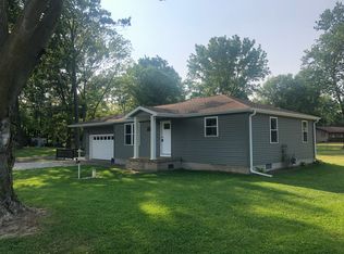 8697 E Chicago Rd, New Carlisle, IN 46552