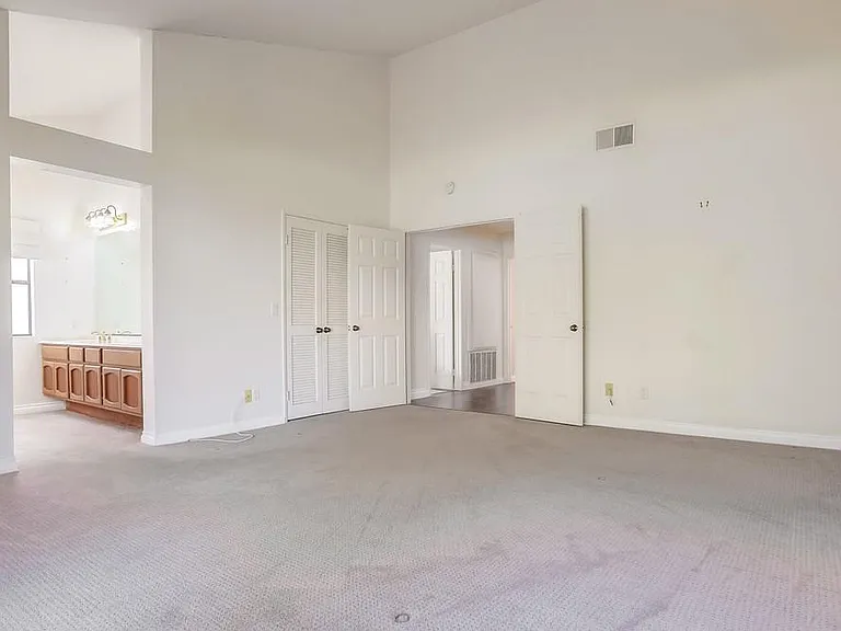 18397 Camberwell Ln — Photo 33