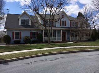 805 Clubhouse Dr, Mechanicsburg, PA 17050