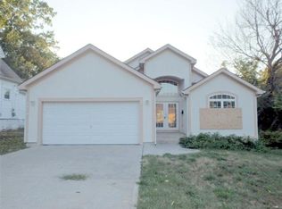 2410 Cleveland Ave, Kansas City, MO 64127