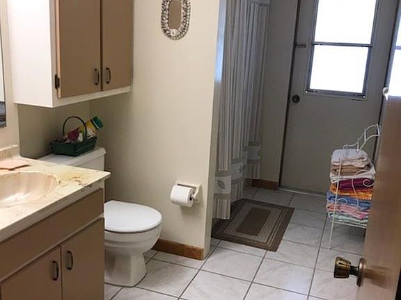 3rd image of 27090 Flossmoor Dr