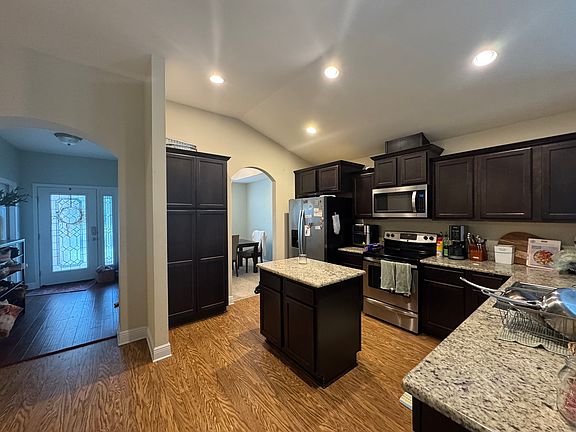 4th image of 5151 Teresa Dr