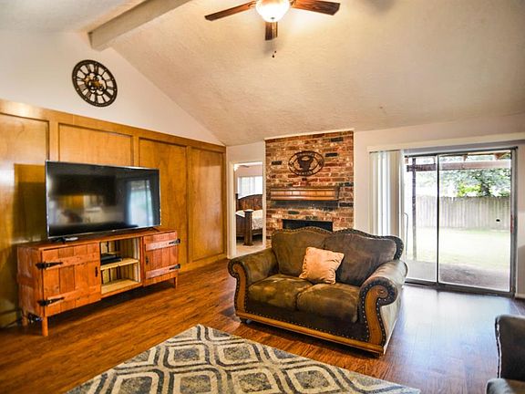 5th image of 8218 Autumn Willow Dr