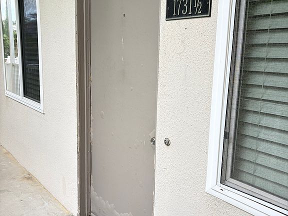 3rd image of 1731 1/2 Diamond St