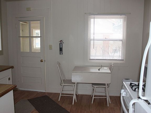 4th image of 107 N 8th St
