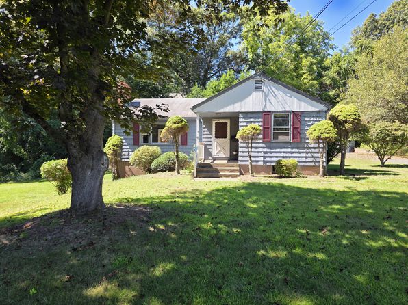 62 Sycamore St